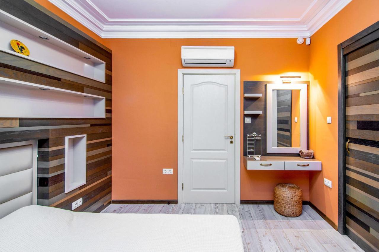 شقة فارنا  في Central Shabby Chic Flat Close To Paid Parking المظهر الخارجي الصورة