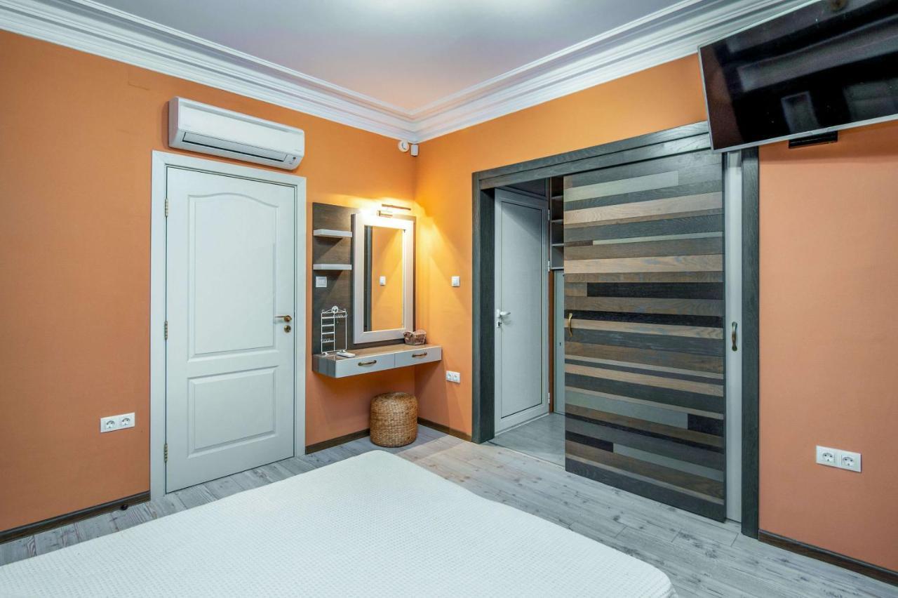 شقة فارنا  في Central Shabby Chic Flat Close To Paid Parking المظهر الخارجي الصورة